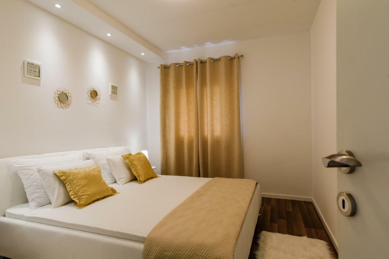 Villa Apartments Aa 1 Trogir Ngoại thất bức ảnh