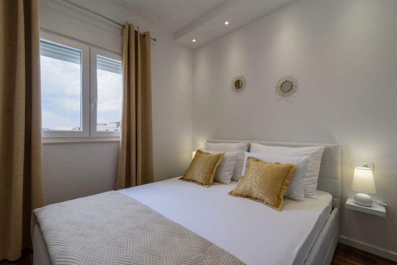 Villa Apartments Aa 1 Trogir Ngoại thất bức ảnh
