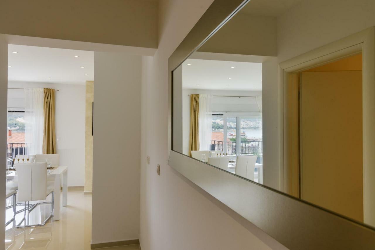 Villa Apartments Aa 1 Trogir Ngoại thất bức ảnh