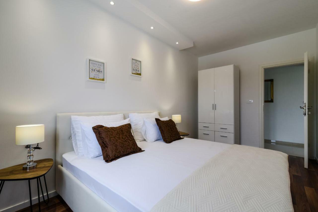 Villa Apartments Aa 1 Trogir Ngoại thất bức ảnh